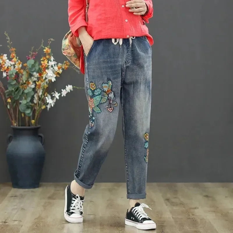 Women’s High Waist Embroidered Harem Jeans – Retro Loose Fit Elastic Waist Denim Pants (Spring/Summer)