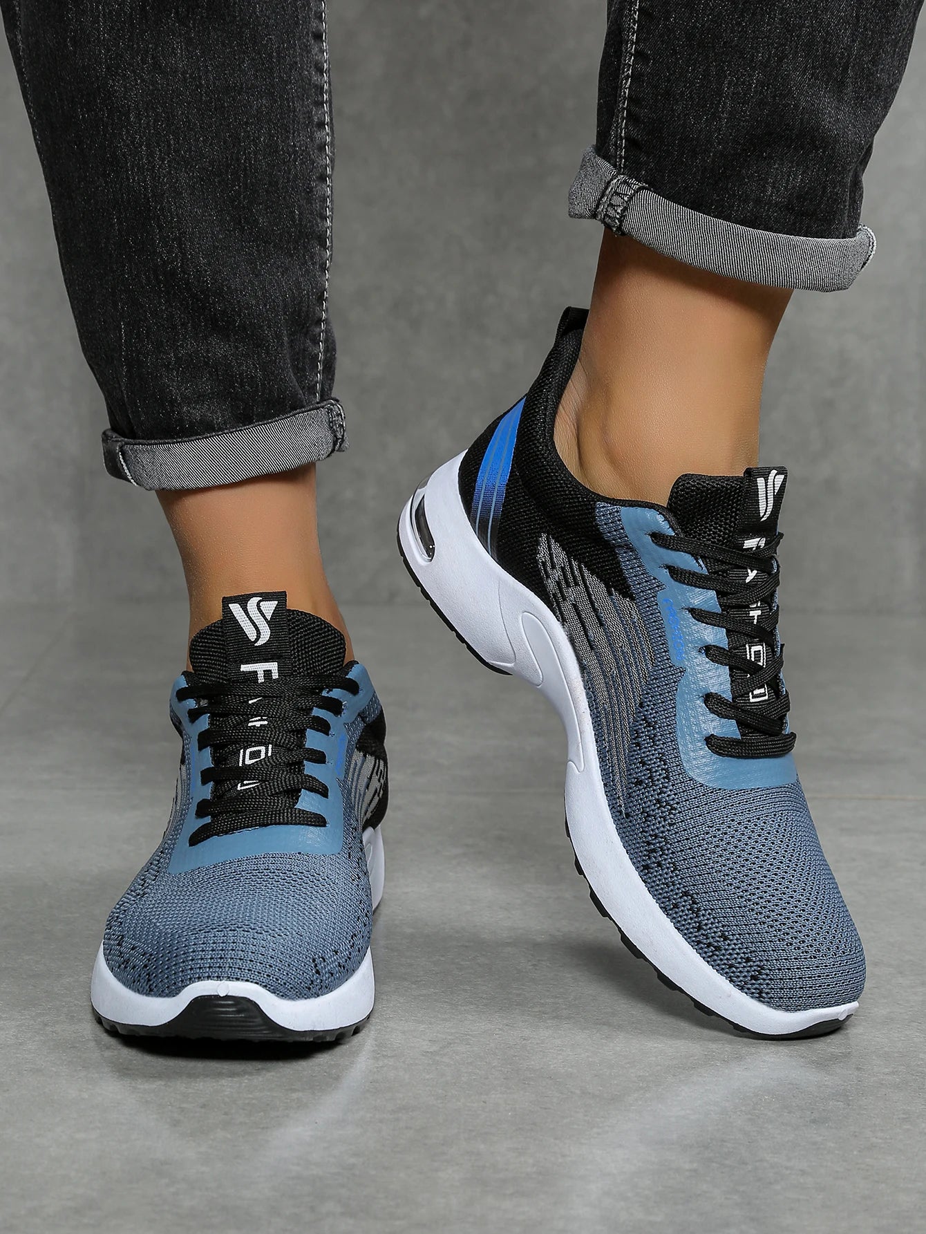 Stylish Men’s Casual Sneakers – Designer Look, Lightweight Everyday Shoes